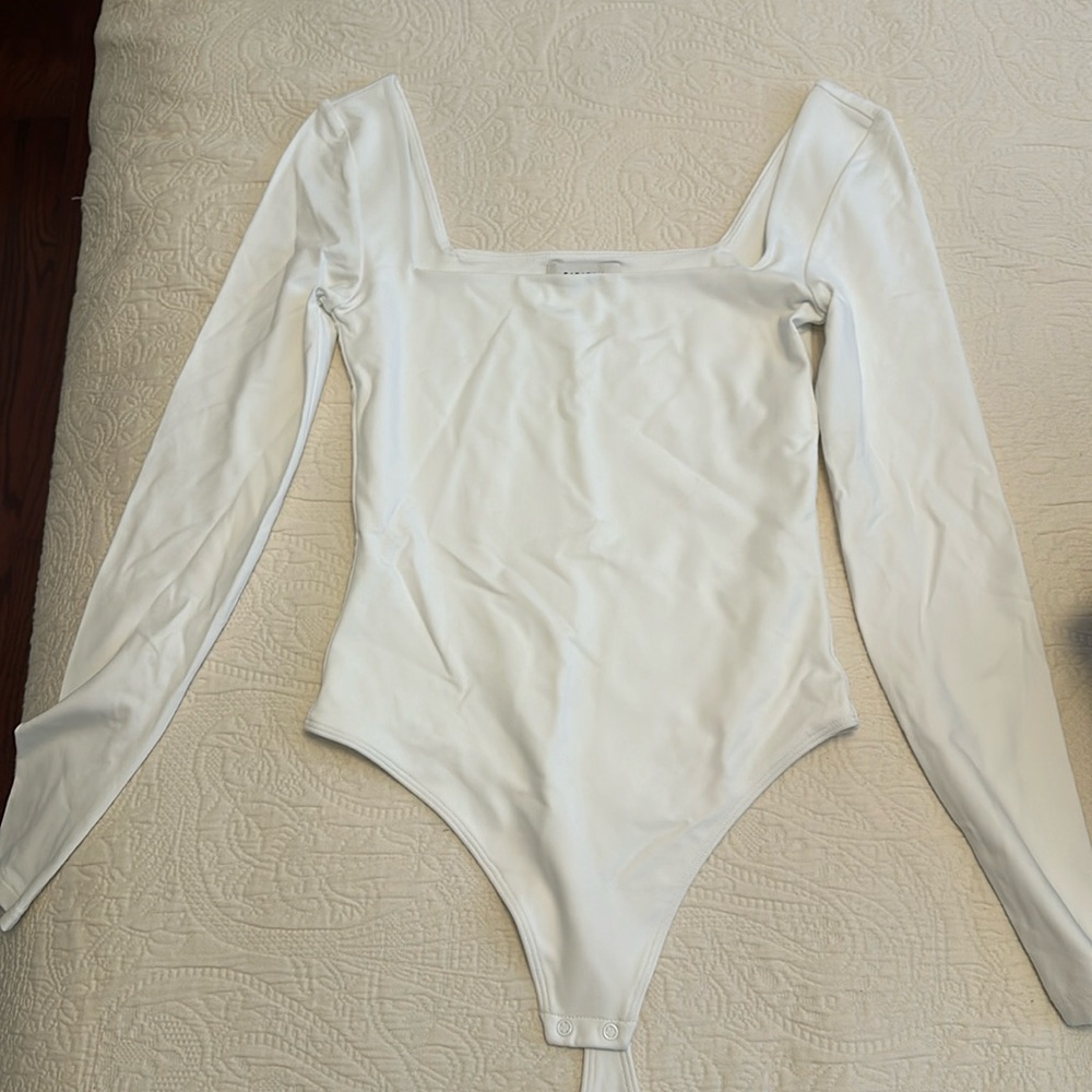Babaton Aritzia contour square neck bodysuit